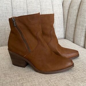Lucky Leather Booties - LK-WALLINDA size 9